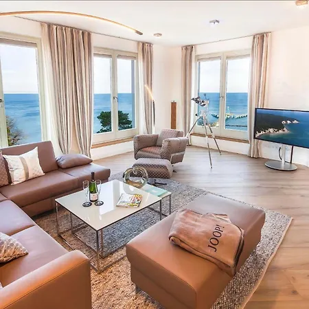 First 270 Grad Apartment *